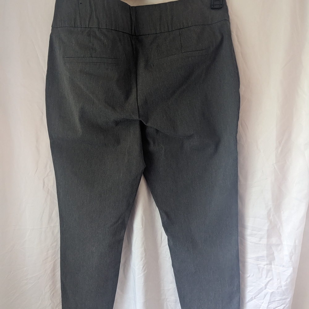 Maurices Bengaline Gray Cropped Dress/Casual Pants, sz 16w, EUC - Picture 2 of 3